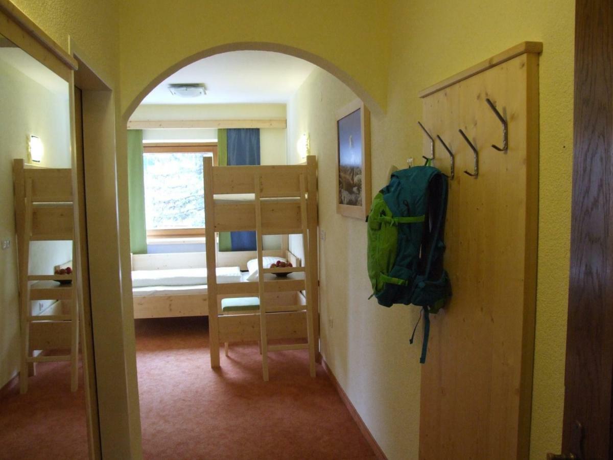 Sporthaus Troger Hotel Sankt Jakob in Defereggen Buitenkant foto